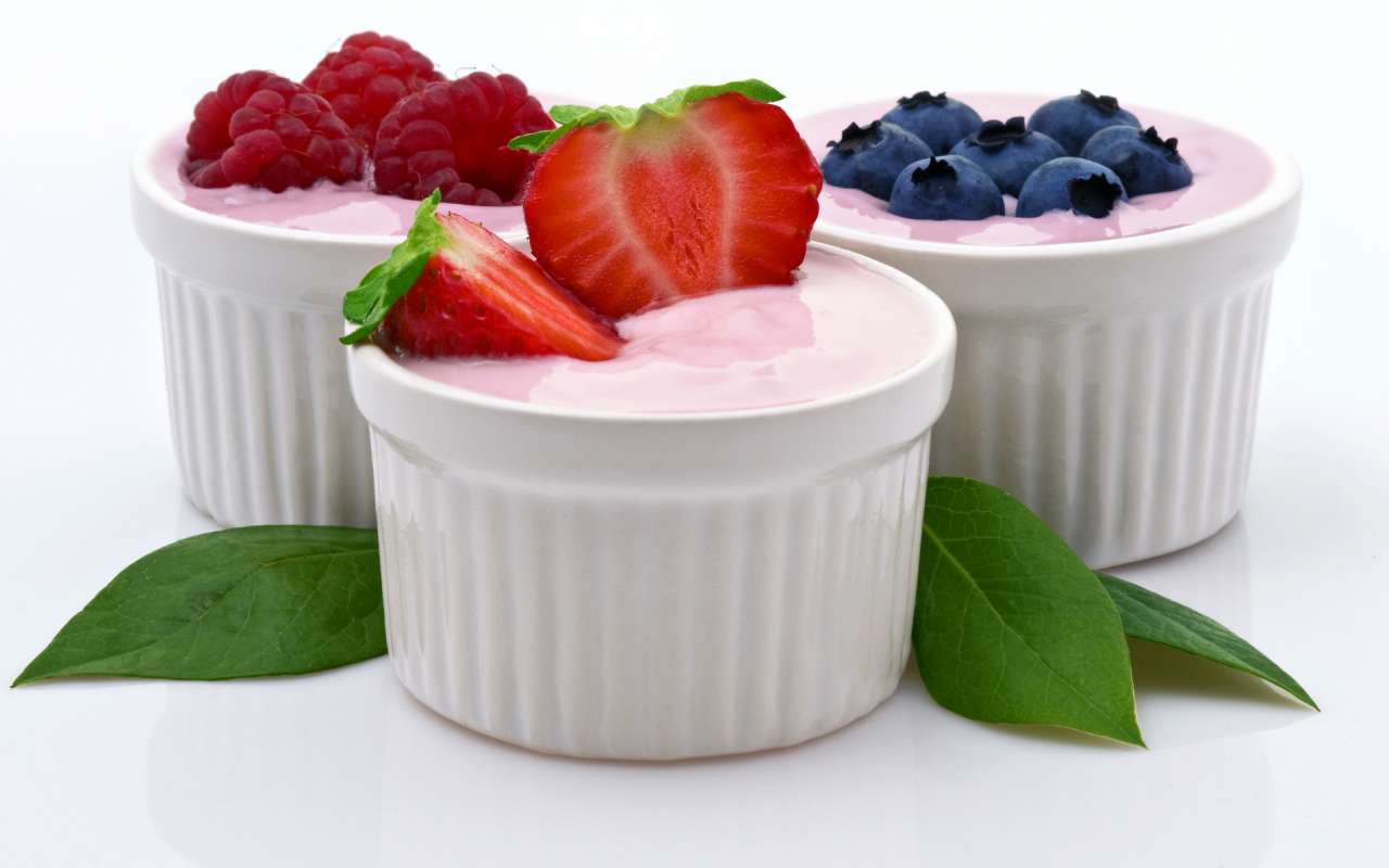 Чи корисний магазинний йогурт?