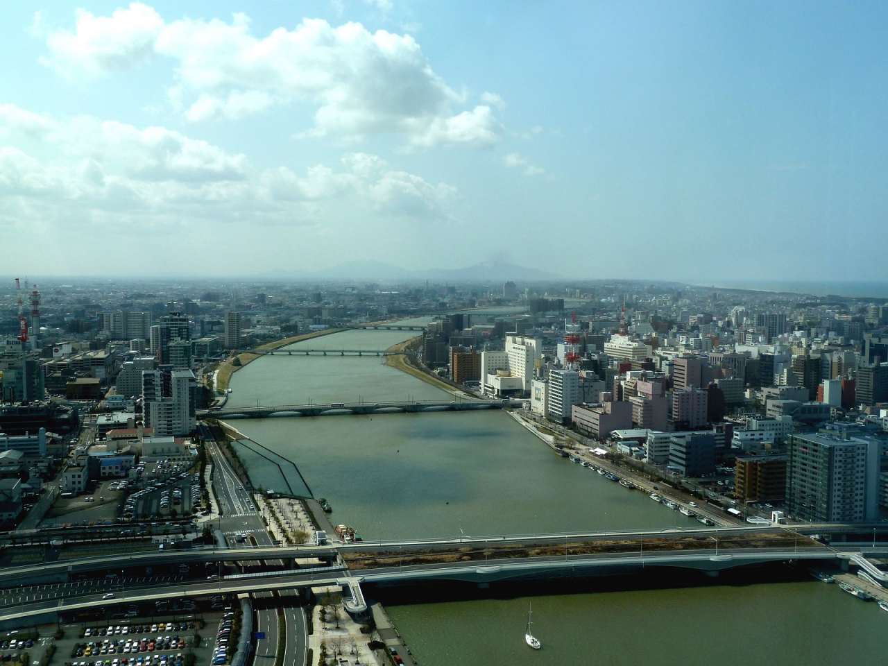 Найдовша річка Японії